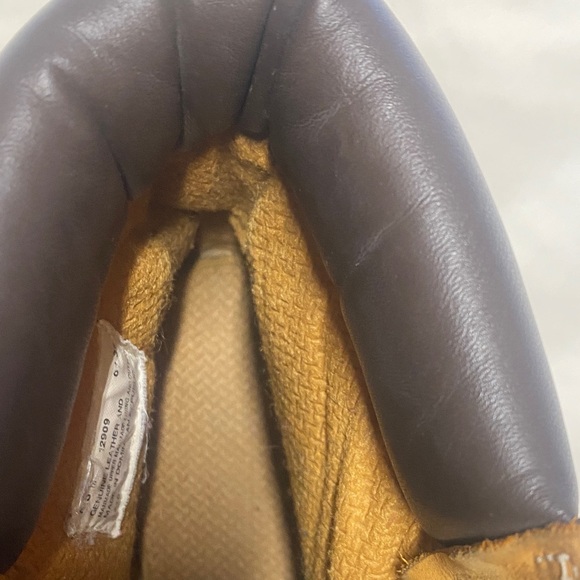 Timberland Kids Tan Leather Boots - Picture 10 of 16